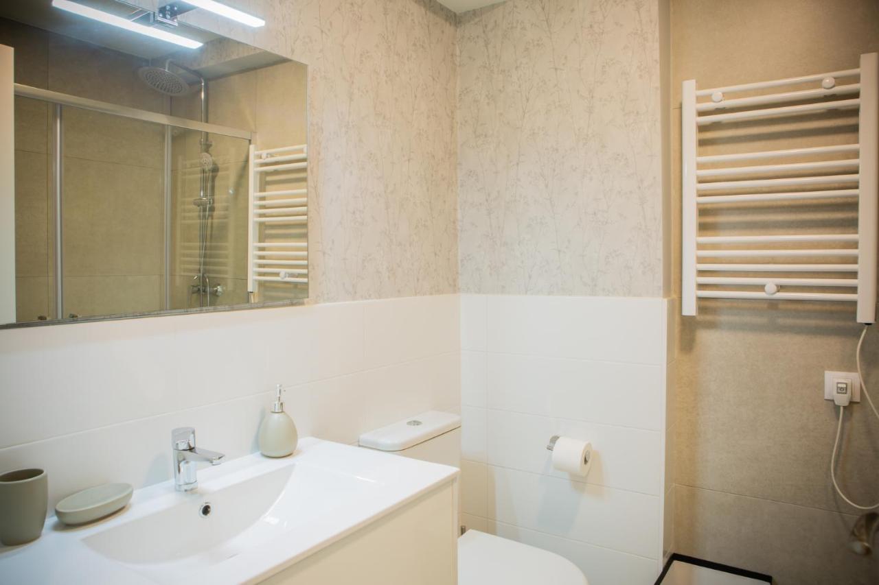 Piso Centrico En Mino Apartment Bagian luar foto